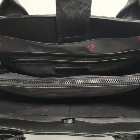 Betsey Johnson "skulltatstic"  black skull 2 PC large tote with wristlet XOKIARA - Picture 5 of 10